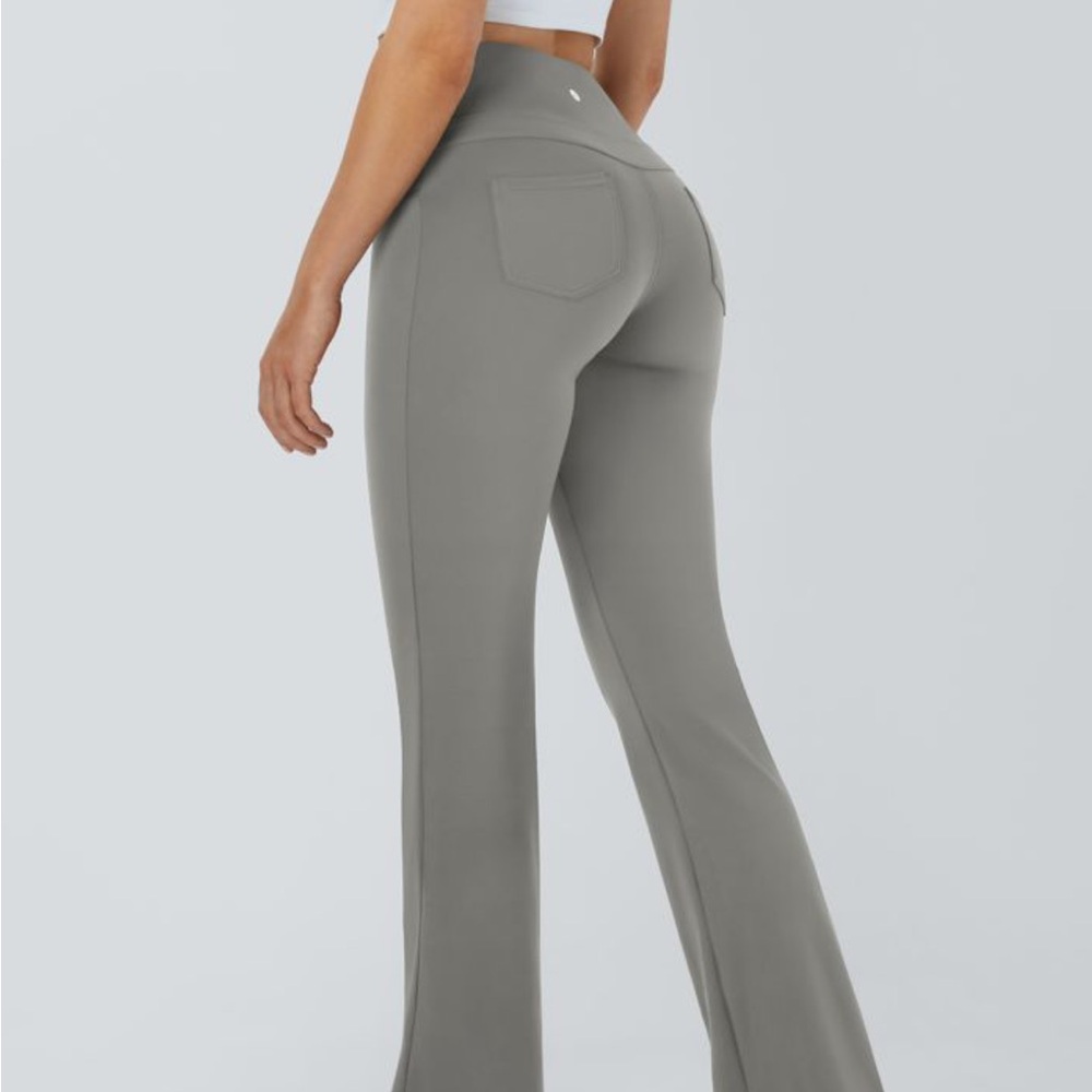 NWT HALARA Halo Tek High Waist Pocket Flare Leggings - Picture 2 of 8